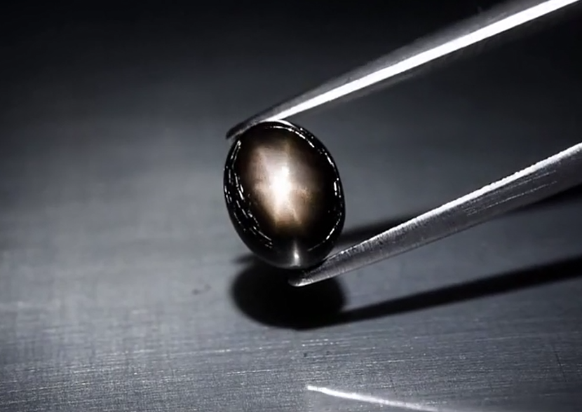 1.39ct 6.7x5.2mm Oval Cabochon Black 6 Ray Star Sapphire Unheated Thailand