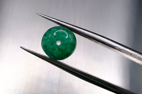 2.93ct 7.7x6.1mm Round Natural Emerald Drilled Beads