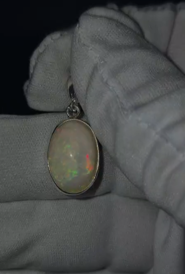2.30gr Natural Ethiopia Opal 925 Ayar Gümüş Kolye Ucu