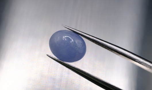 2.94ct 9.2x7.4mm Oval Cabachon Natural Unheated Sapphire