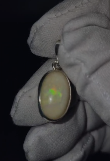 1.92gr Natural Ethiopia Opal 925 Ayar Gümüş Kolye Ucu