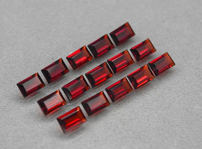 15pcs Lot 5.5ct t.w VS-VVS Baguette Natural Reddish Orange Garnet