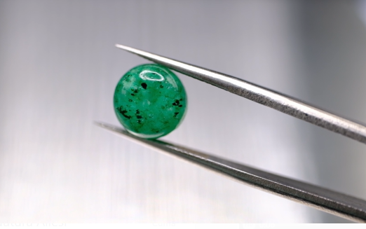 4.80ct 9.4x6.7mm Round Natural Emerald Drilled Beads