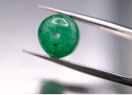 5.20ct 9.6x6.7mm Round Natural Emerald Drilled Beads