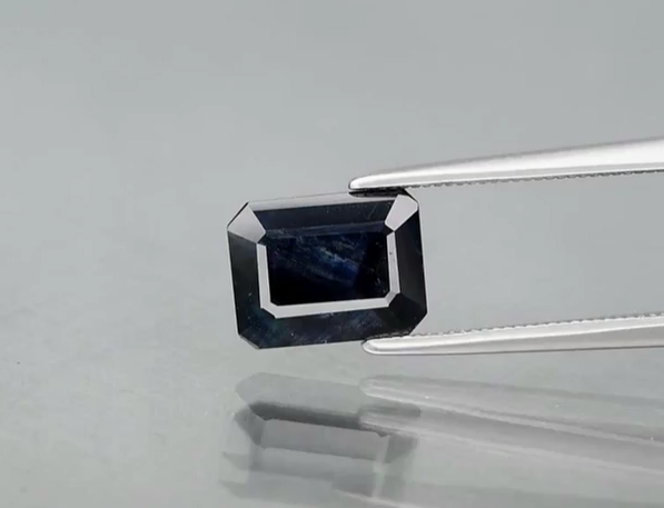 1.80ct 8.7x6.7mm Octagon Deep Blue Sapphire Africa, Heated
