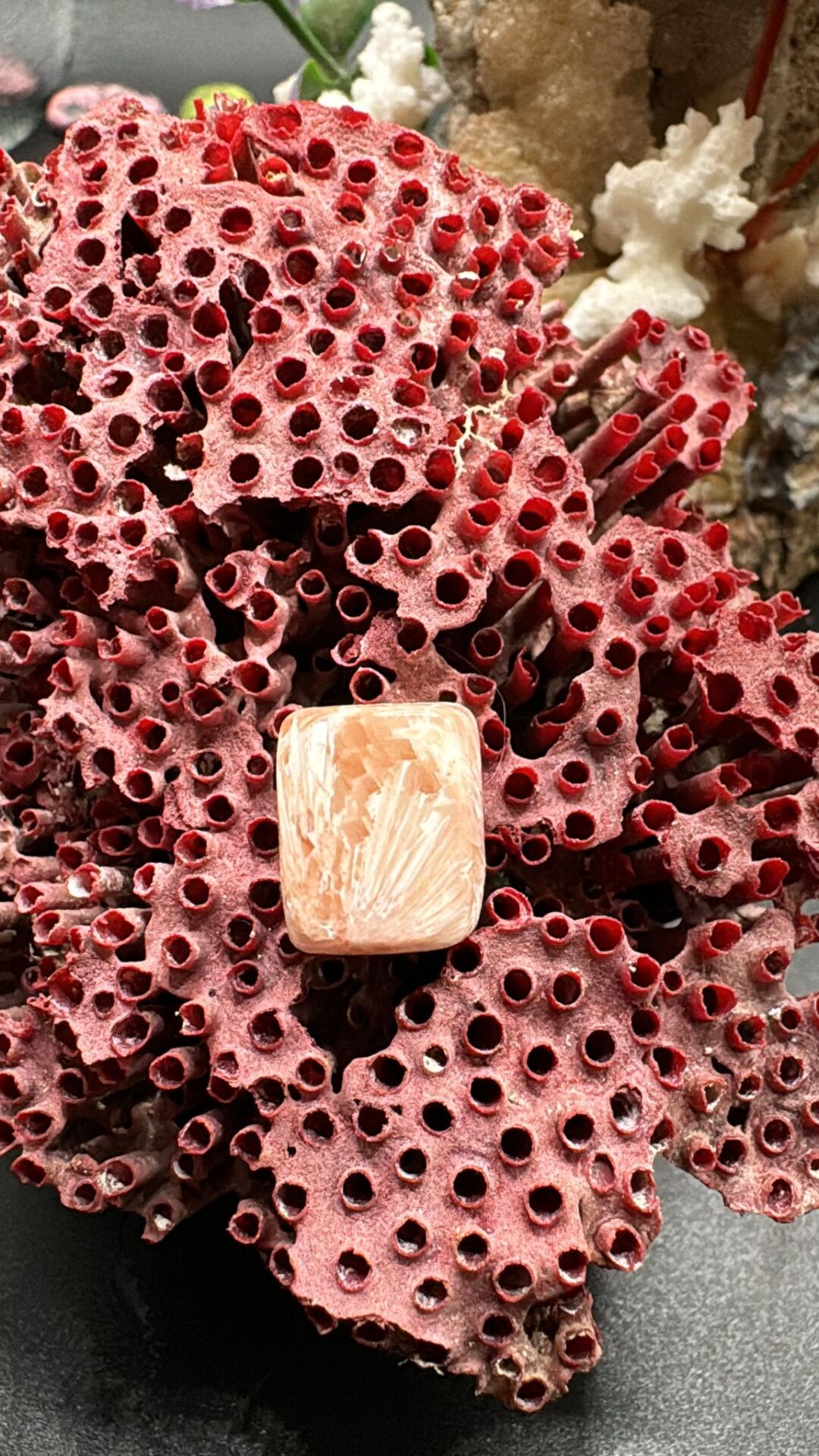 8.25 ct 14x11.4 mm Natural Scolosite