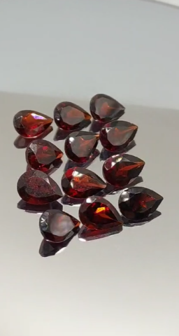 10.00ct 12Pcs Lot 7x5mm Pear Natural Red Garnet, Mozambique