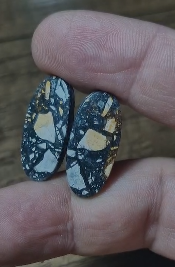 21.55ct 25.2x11.4mm Natural Oval Pair Maligano Jasper