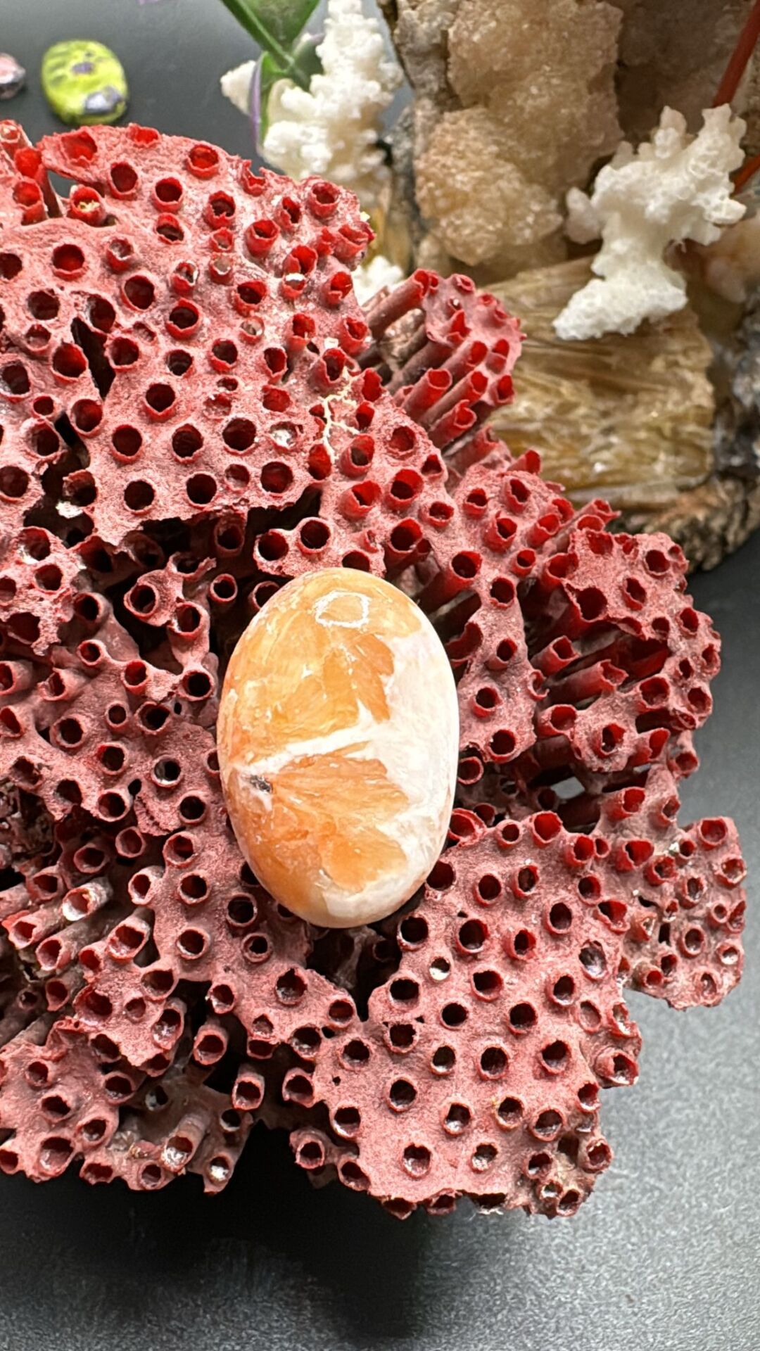17.20 ct 22.5x14.8 mm Natural Scolosite