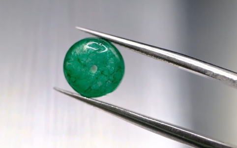 6.95ct 10.4x7.5mm Round Natural Emerald Drilled Beads