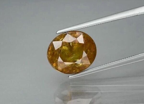 6.31ct 11.3x9.5mm Oval Natural Greenish Yellow Grossular Garnet, Africa