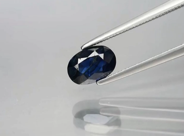 1.03ct 7x4.8mm Oval Blue Sapphire Unheated Madagascar