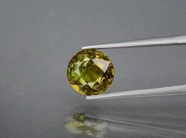 3.97ct 9.3mm Round Natural Yellowish Green Grossular Garnet, Africa