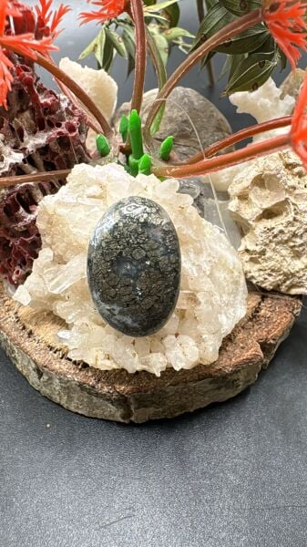 18.35 ct 21.30x13.90 mm Natural Hipomo Jasper Markazit