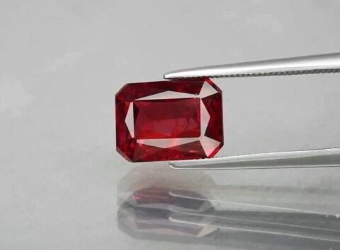 3.81ct 9.7x7.2mm Scissor-Cut Natural Orangish Pink Pyrope Garnet, Africa