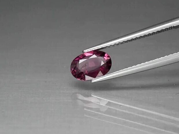 1.13ct 8x5.6mm Oval Natural Pinkish Purple Rhodolite Garnet, Madagascar
