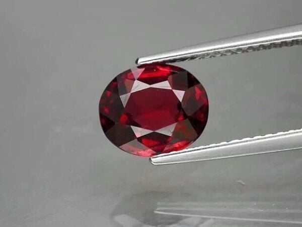 2.07ct 8.3x7mm Oval Natural Reddish Purple Rhodolite Garnet, Africa