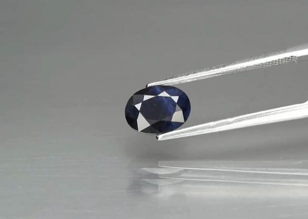 1.67ct 8.3x6.2mm Oval Deep Blue Sapphire Africa, Heated
