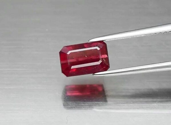 2.17ct 8.2x5.5mm Octagon Natural Purplish Pink Rhodolite Garnet, Madagascar