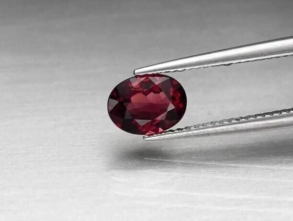 1.47ct VVS Oval Natural Reddish Purple Rhodolite Garnet, Madagascar