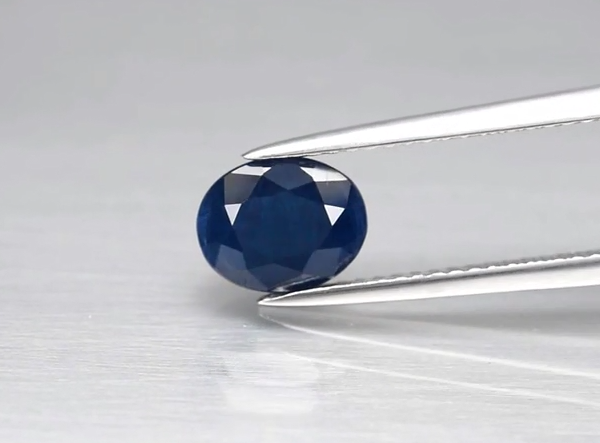 1.68ct 7.7x6mm Oval Deep Blue Sapphire Tanzania Africa, Heated