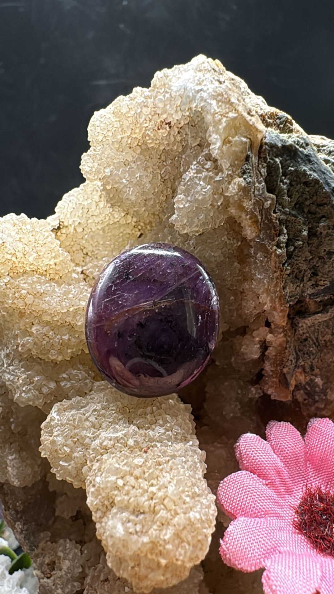 27.80 ct 18.1x15.7 mm Natural Star Ruby