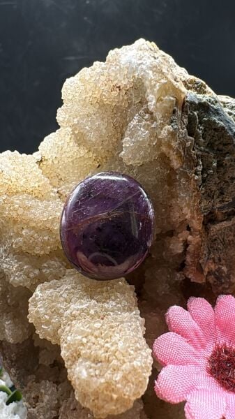 27.80 ct 18.1x15.7 mm Natural Star Ruby