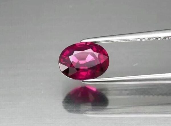 2.05ct 8.2x6.3mm Oval Natural Purplish Pink Rhodolite Garnet, Africa