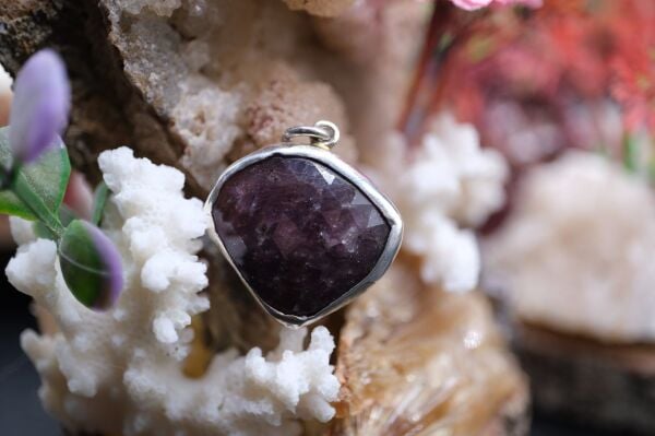 7.90 Gram 925 Ayar Gümüş Natural Safir Kolye Ucu