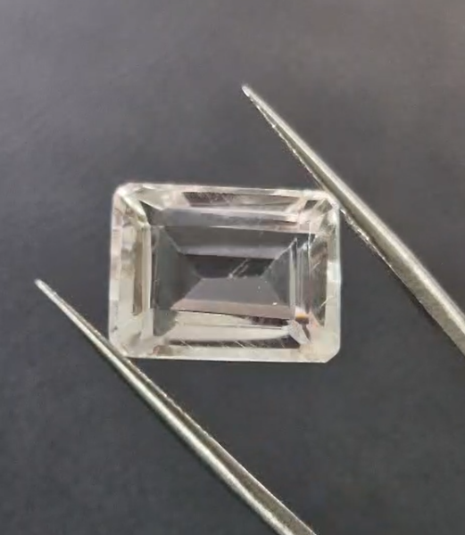 12.78ct 15.2x11.4mm Octagon Natural Quartz