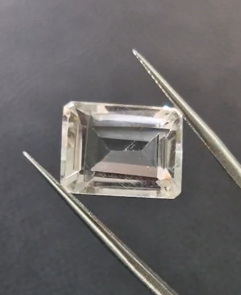 12.78ct 15.2x11.4mm Octagon Natural Quartz