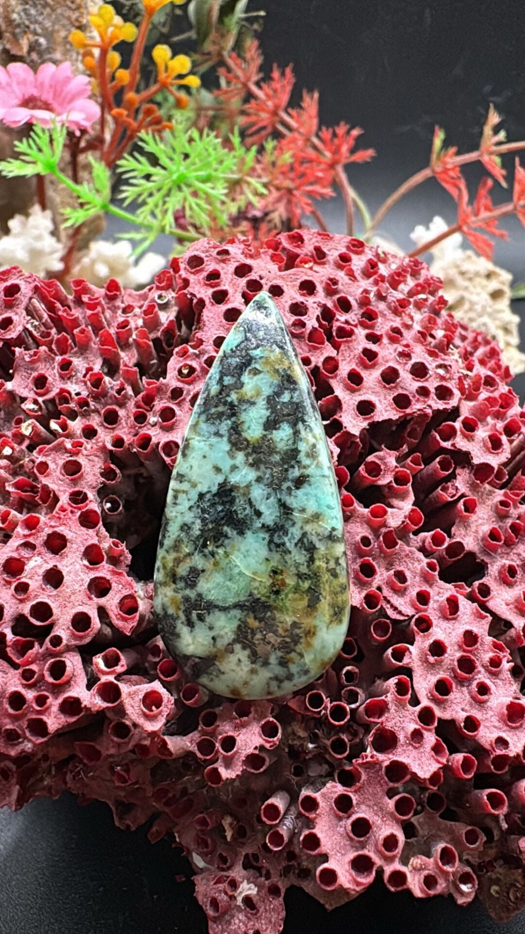 29.65 ct 38.9x18.5 mm Natural Brezillian Turquaze