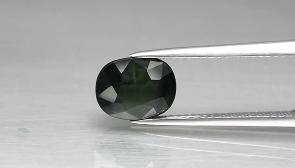 3.02ct 9.2x7.2mm Oval Blue-Green Sapphire, Thailand