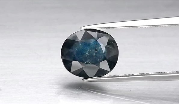 3.44ct 10x8.3mm Oval Green-Blue Sapphire Thailand, Heated