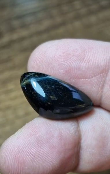 17.15ct 24.8x12.7mm Pear Natural Bi Color Tiger Eye