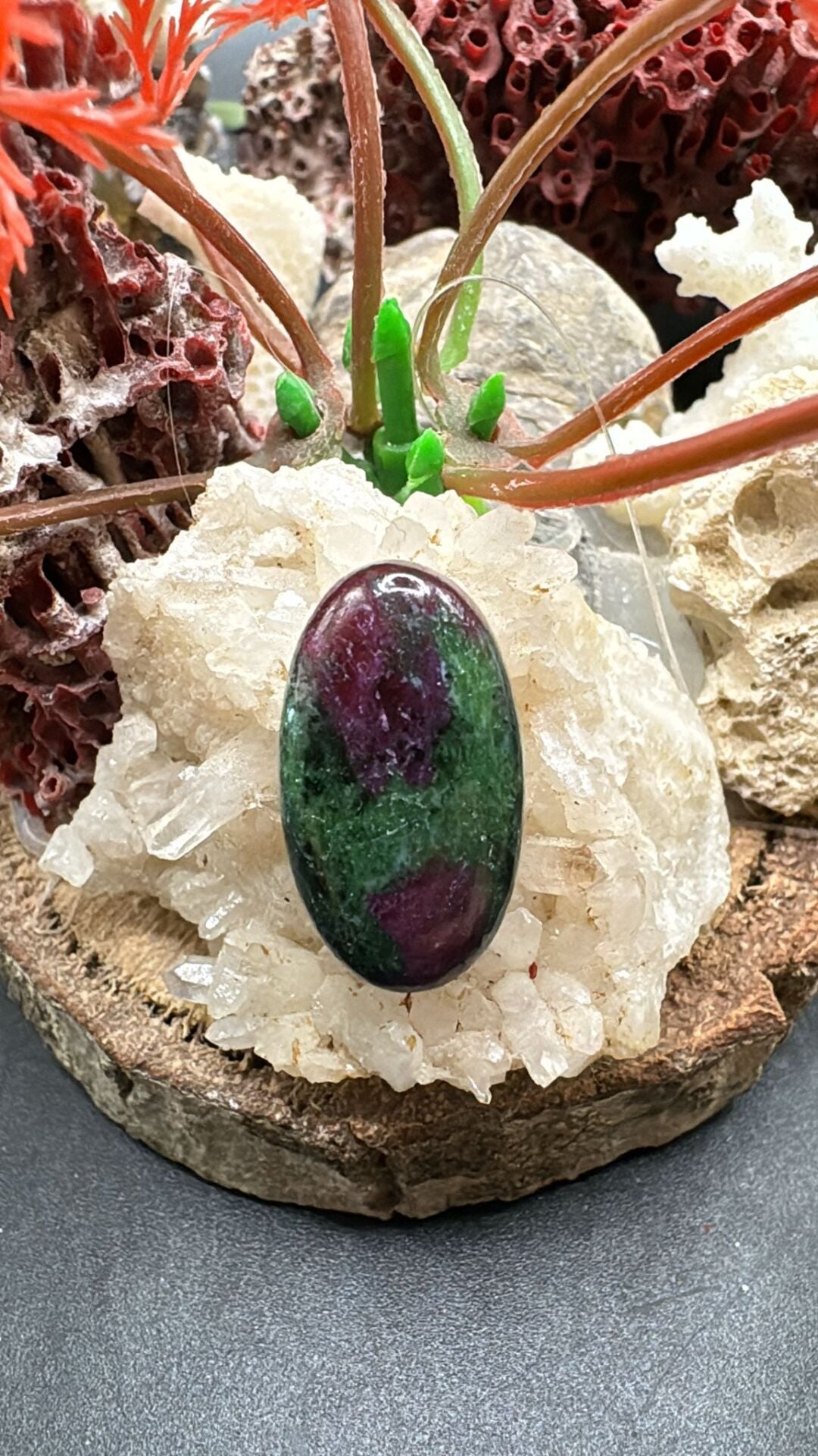 14.75 ct 21.5x11.8 mm Natural Ruby Zoisite