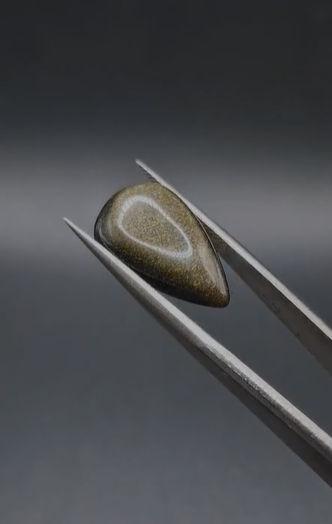 8.45ct 19.1x11.7mm  Natural Pear Altın Yansımalı Obsidyen