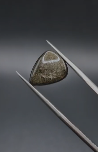 4.05ct 14.7x11.7mm  Natural  Pear Altın Yansımalı Obsidyen