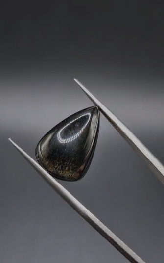 8.45ct 18.3x12.1mm  Natural  Pear Altın Yansımalı Obsidyen