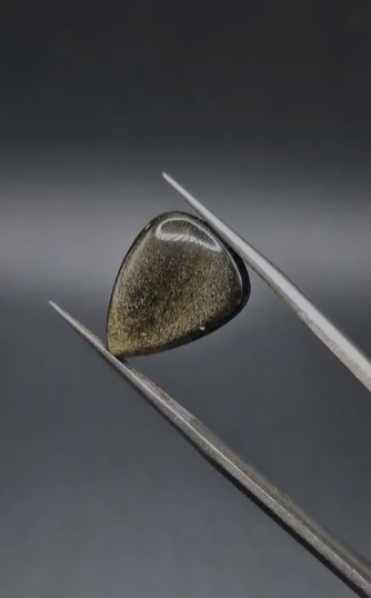 5.35ct 16.5x12.9mm  Natural  Pear Altın Yansımalı Obsidyen