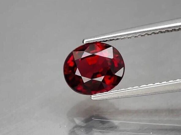 1.52ct 6.5mm Round Natural Pinkish Purple Rhodolite Garnet, Africa