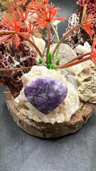 17.35 ct 23.4x20.8 mm Natural Lepidolite
