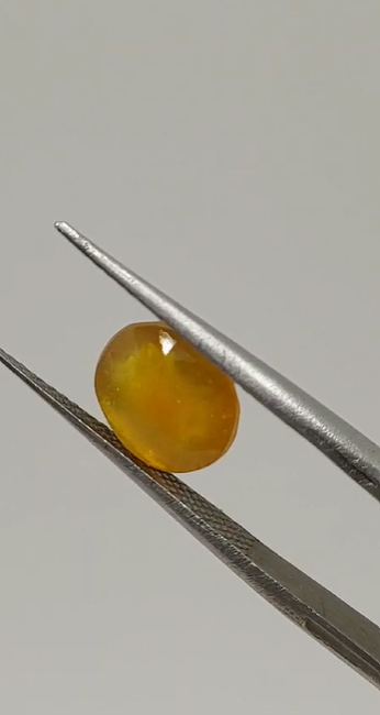 3.60ct 8.8x7.3mm Oval Natural Yellow Sapphire ( Heated Glass Filling)