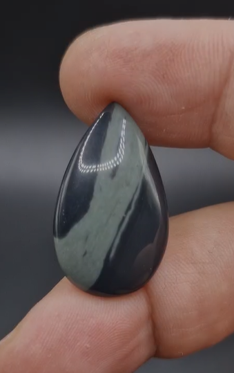 17.10ct 29.7x17.5mm  Natural  Pear Spider Obsidyen