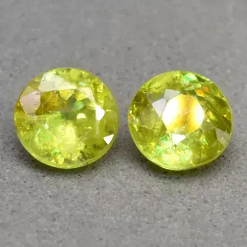 Pair 2pcs/1.61ct t.w 5.2mm Round Natural Yellowish Green Sphene, Super Sparkles