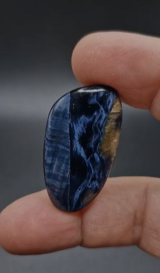 52.70ct 40.4x21.6mm Natural Fancy Pietersite