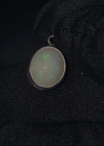 1.81 gr Natural Ethiopia Opal 925 Ayar Gümüş Kolye Ucu