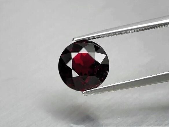 2.83ct 8.4mm Round Natural Deep Reddish Purple Rhodolite Garnet, Madagascar
