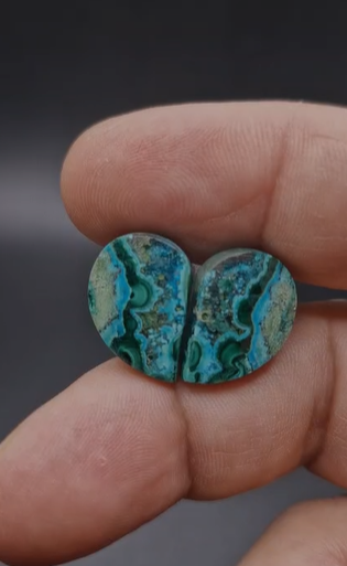 15.85ct 18.2x12.5mm Natural Pair Chrysocolla&Malachite