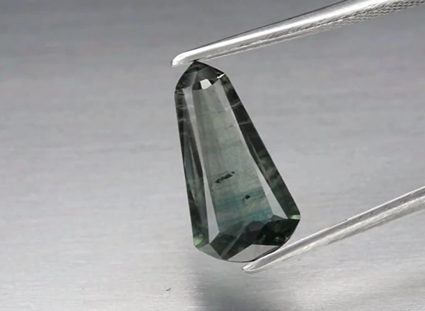2.63ct 14.2x7.4mm Fancy Blue-Green Sapphire Africa, Heated